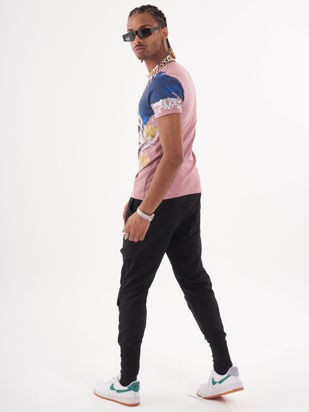 A man wearing a EUPHORIA T-SHIRT | MAUVE.