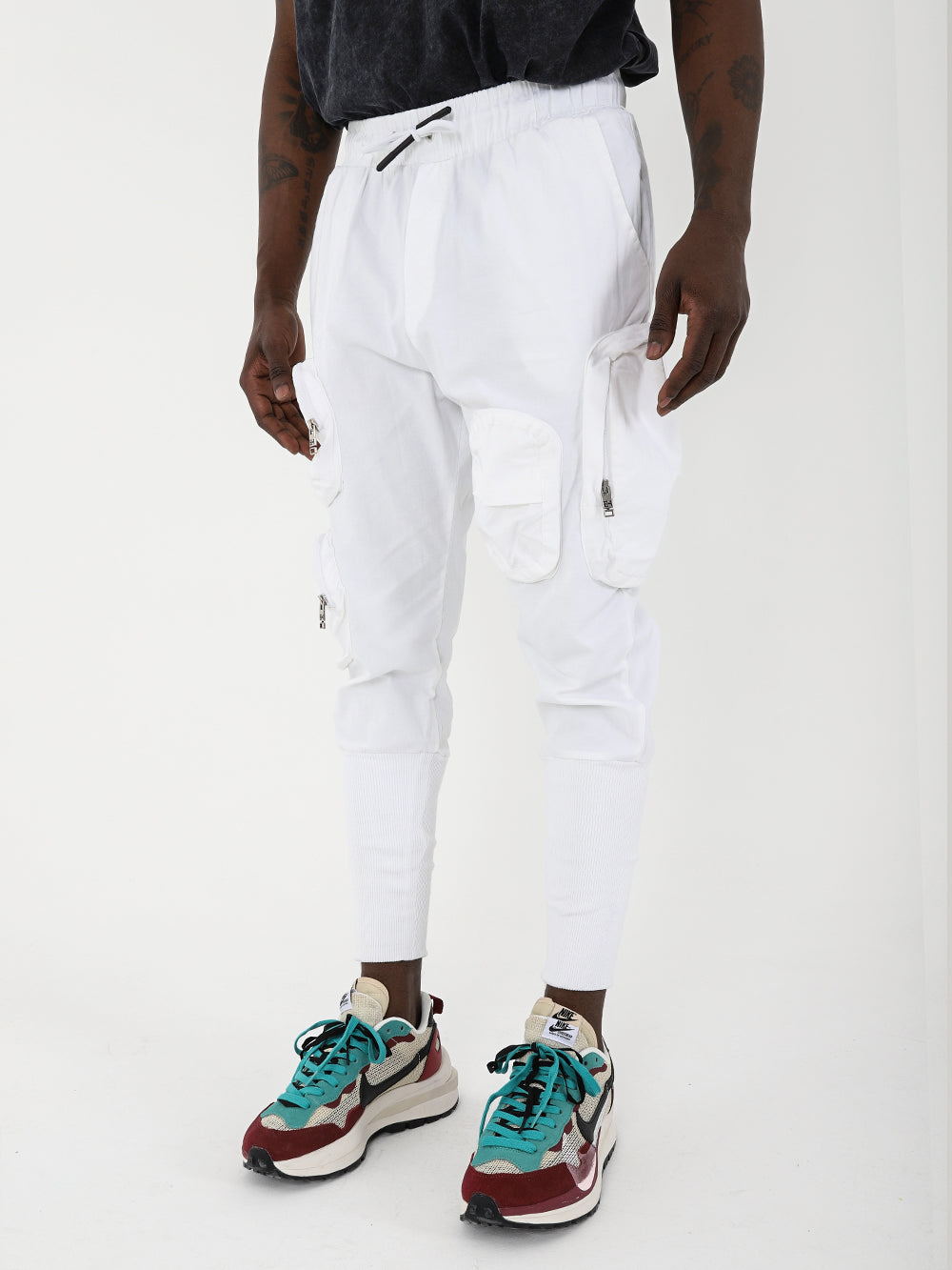 A man wearing comfortable Sterling Joggers sneakers.