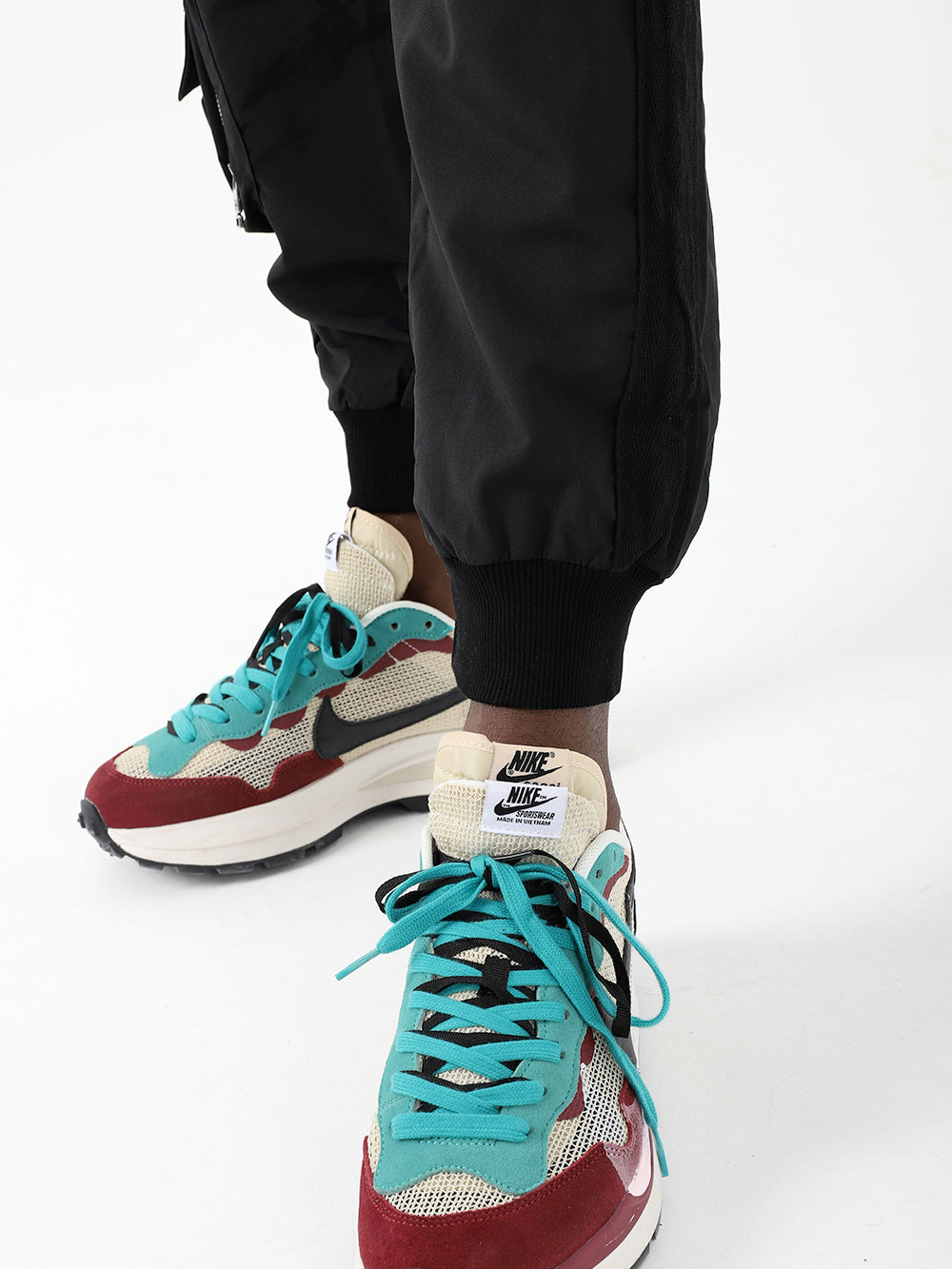 Lavano joggers - black / teal.