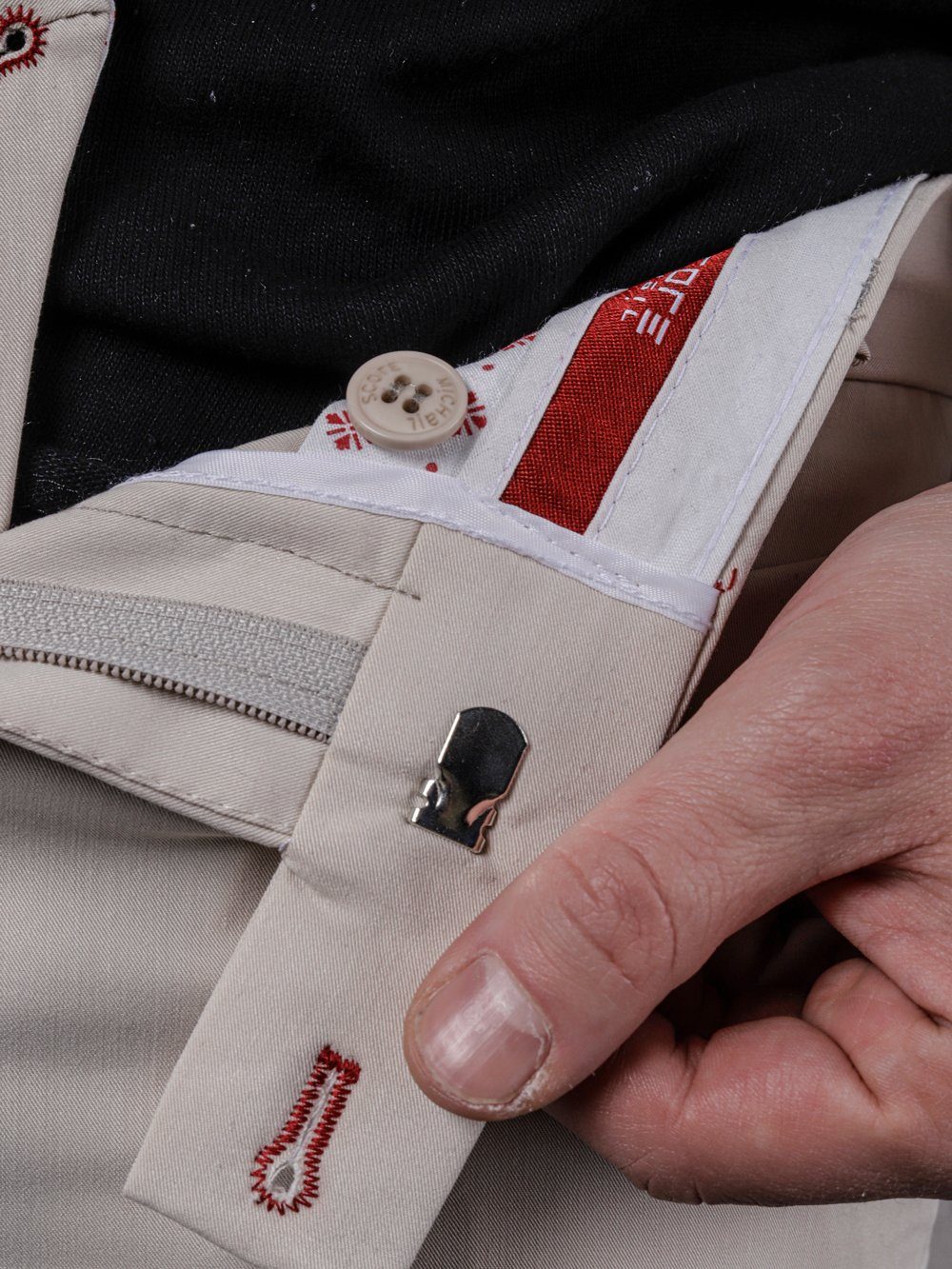 Close up shot of the inside of the waist band of VANILLA PANTS by SERNES streetwear