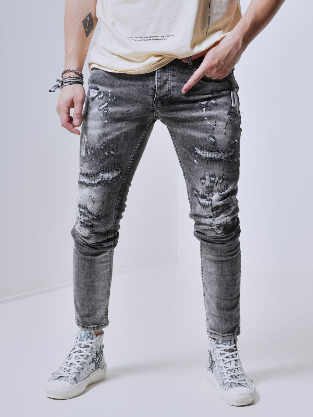 Ripped Jeans Grey Brooklyn Streetwear jeans for men